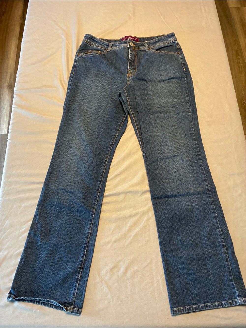 Gloria Vanderbilt Women's Flared Jeans in Blue Denim